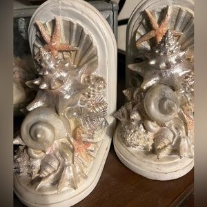 Beautiful vintage ocean seashell bookends